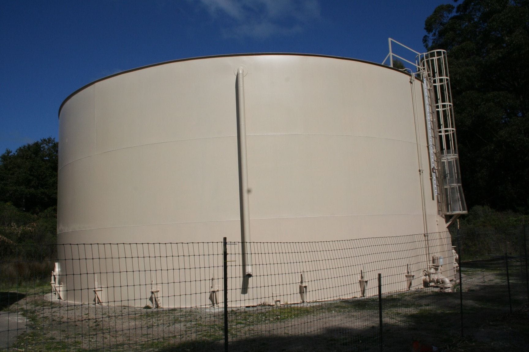 POTABLE WATER TANK